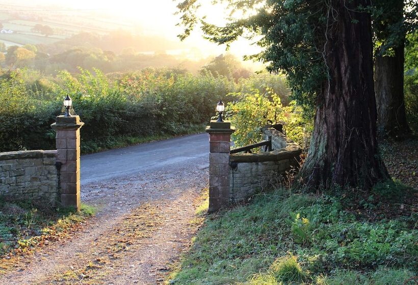 펜션 Woodlands Country House