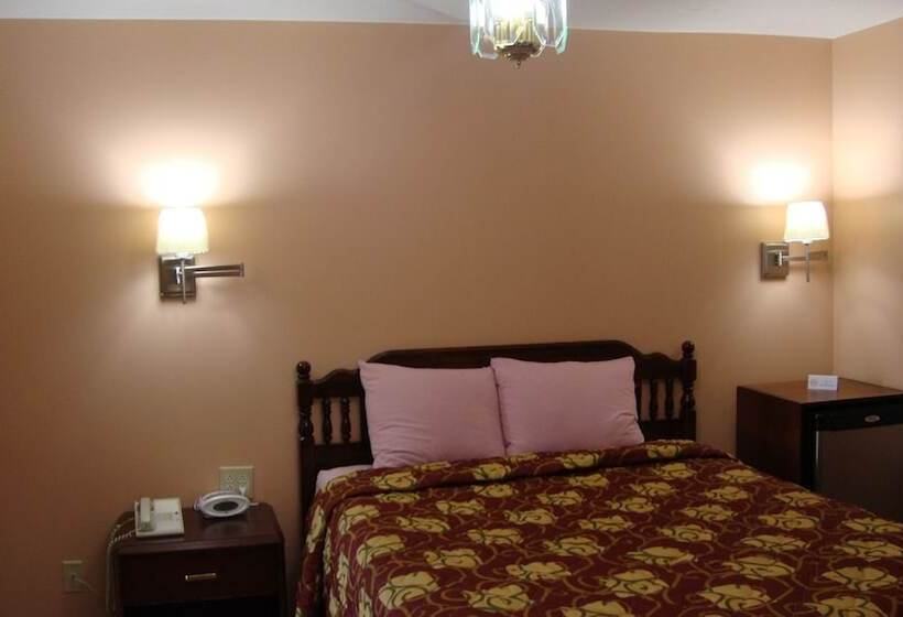 Pinconning Trail Inn Motel