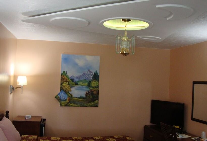 Pinconning Trail Inn Motel