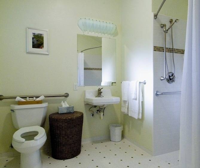 Queen S Inn By The River