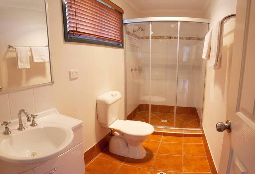 منتجع Cairns Crystal Cascades Holiday Park