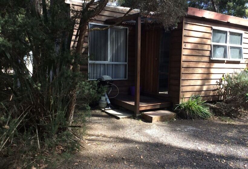 אתר נופש Crayfish Creek Van & Cabin Park