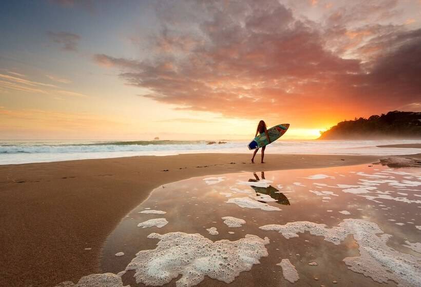 منتجع Hot Water Beach Top 10 Holiday Park