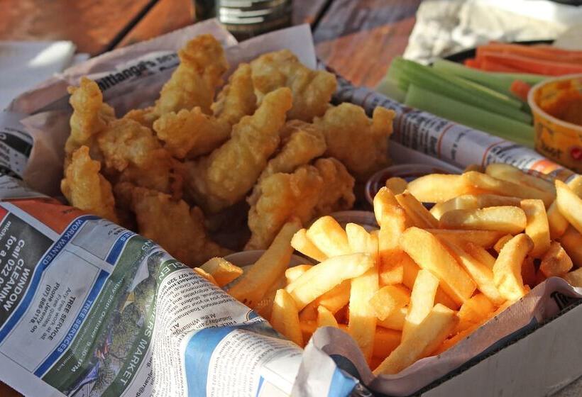 منتجع Hot Water Beach Top 10 Holiday Park