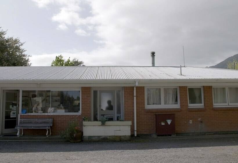 אתר נופש Te Aroha Holiday Park And Hot Pools