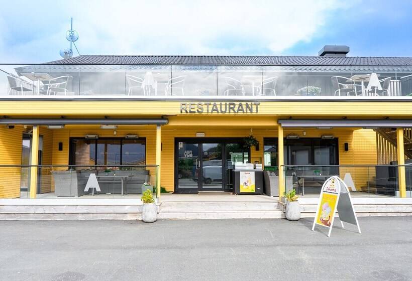 אתר נופש Topcamp Havblikk   Helgeland