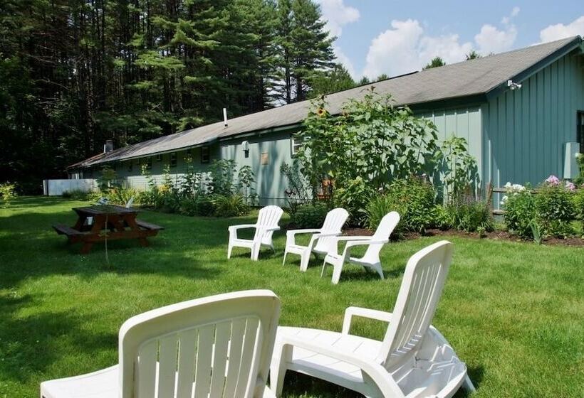 Saratoga Garden Motel