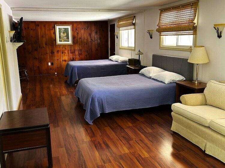 Saratoga Garden Motel