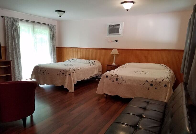 Saratoga Garden Motel