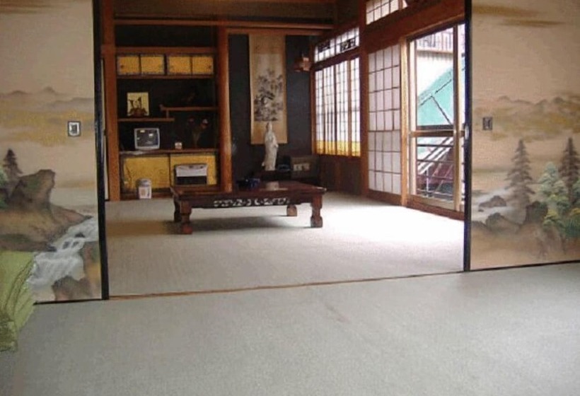 Saratoku Ryokan