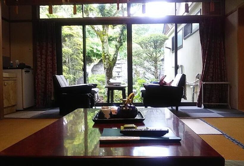 Saratoku Ryokan