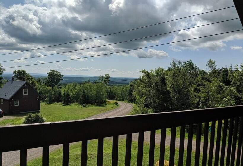 Smith Rock Chalets & Retreat