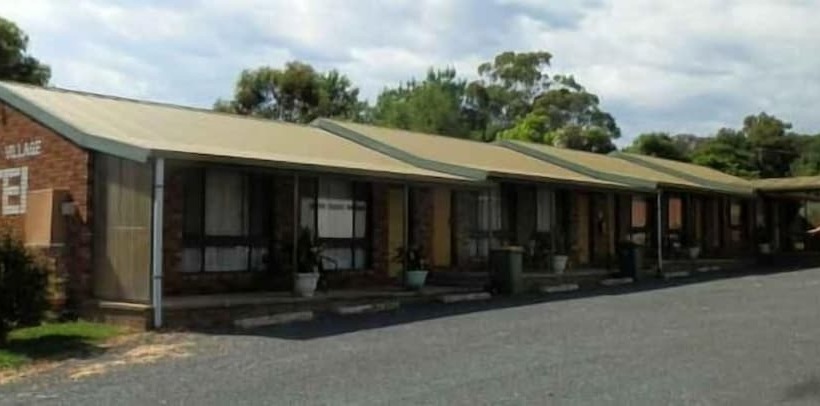 Woomargama Village Hotel Motel