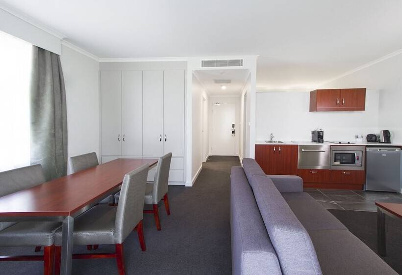 Abode Narrabundah