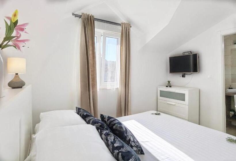 הוסטל Boutique Hotel Alegria