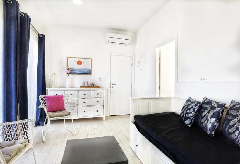 הוסטל Boutique Hotel Alegria