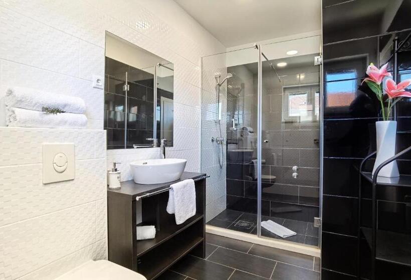 הוסטל Boutique Hotel Alegria