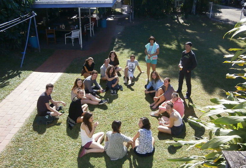 فندق صغير Reef Backpackers