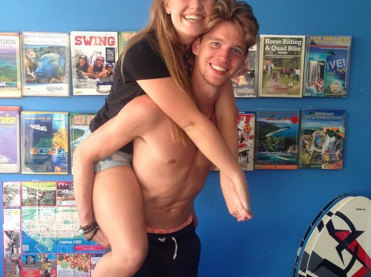 فندق صغير Reef Backpackers
