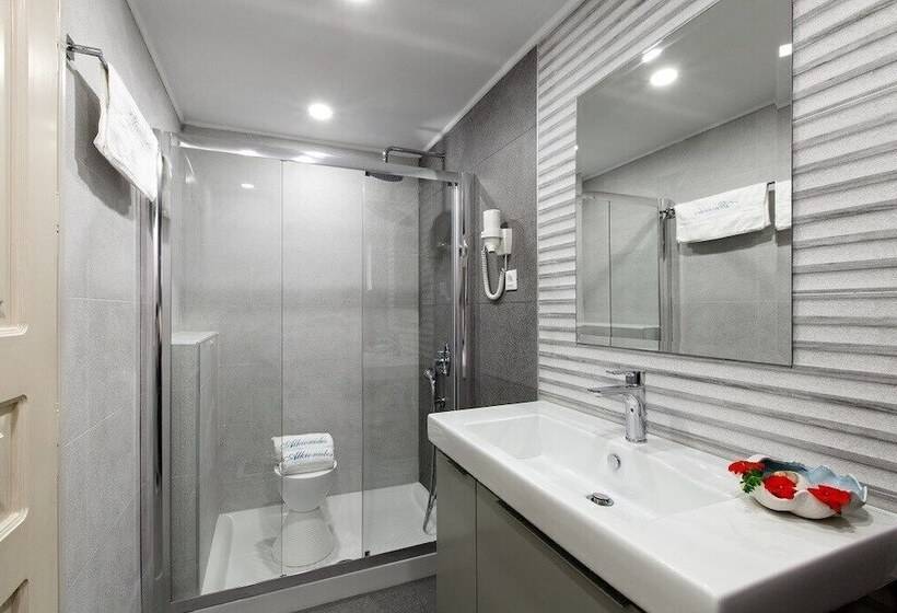 Alkionides Seaside Apartments