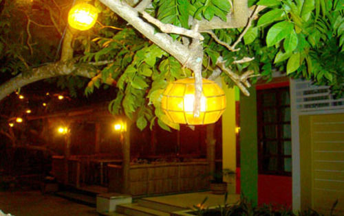 تختخواب و صبحانه Balai Felicisima