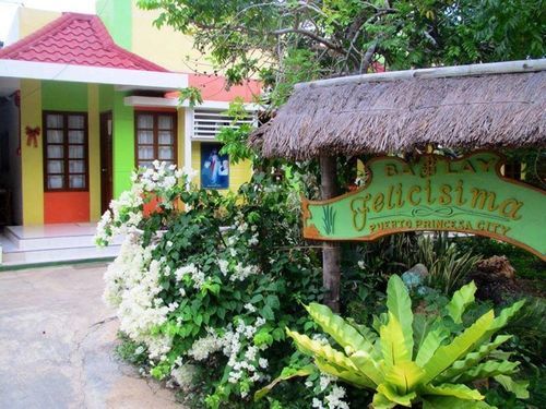 تختخواب و صبحانه Balai Felicisima