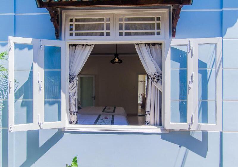 تختخواب و صبحانه The Moon River Homestay & Villa