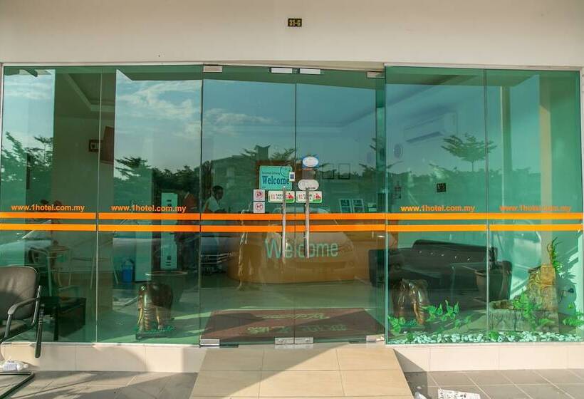 1 Hotel Mahkota Cheras