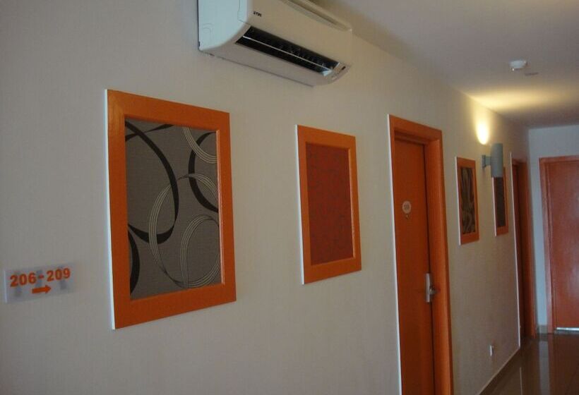 1 Hotel Mahkota Cheras