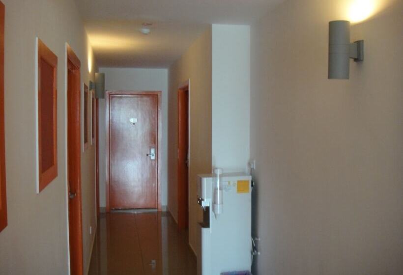 1 Hotel Mahkota Cheras