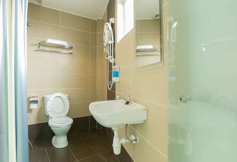 1 Hotel Mahkota Cheras