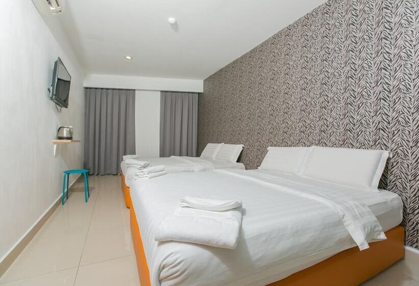 1 Hotel Mahkota Cheras