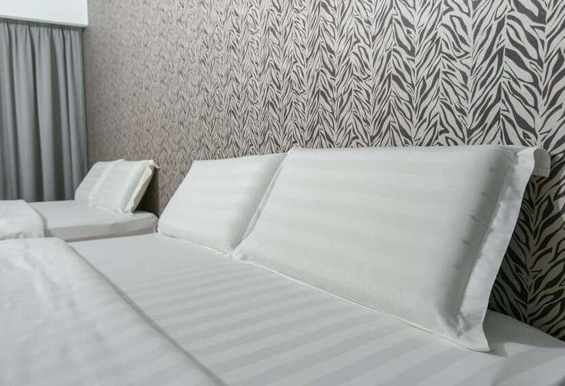 1 Hotel Mahkota Cheras