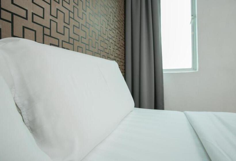 1 Hotel Mahkota Cheras