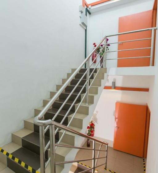 1 Hotel Mahkota Cheras