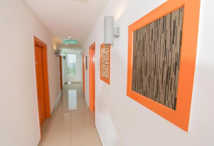 1 Hotel Mahkota Cheras