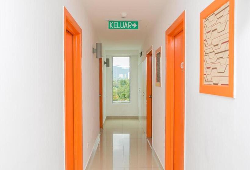 1 Hotel Mahkota Cheras