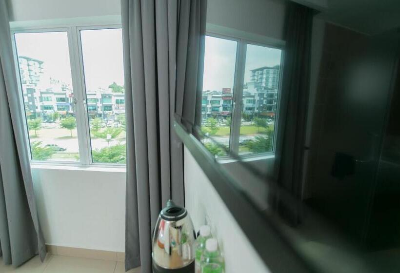 1 Hotel Mahkota Cheras