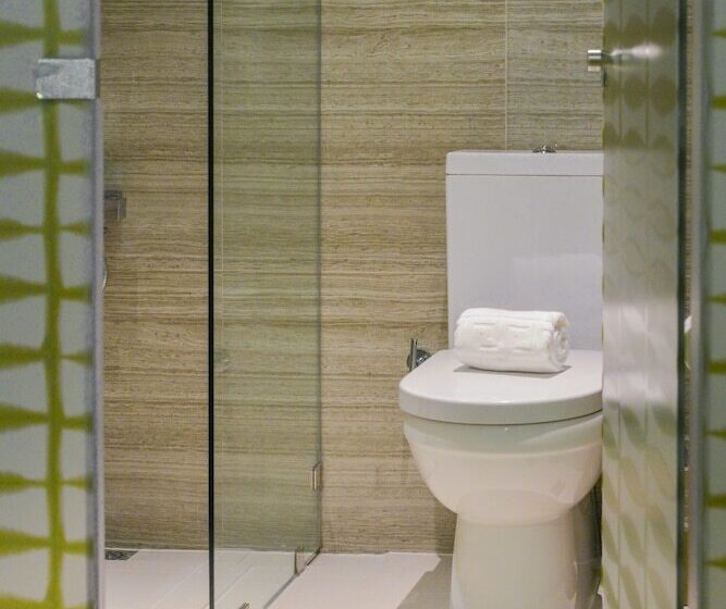 Hotel Astoria Current