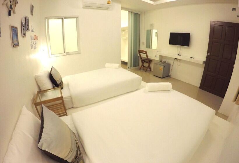 בית מלון כפרי 7q Patong