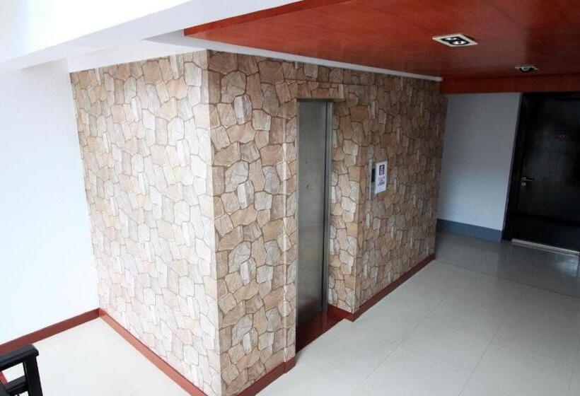 בית מלון כפרי 7q Patong