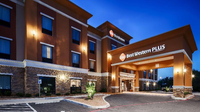 فندق Best Western Plus Elmendorf