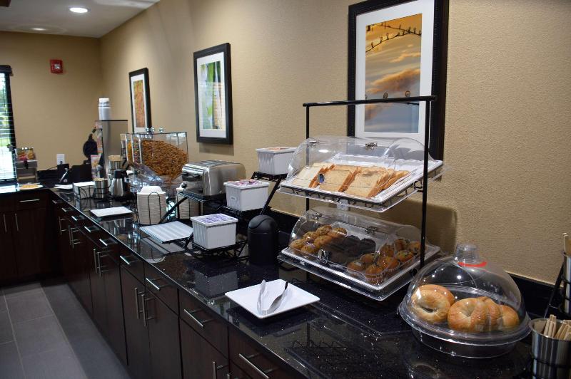 فندق Best Western Plus Elmendorf