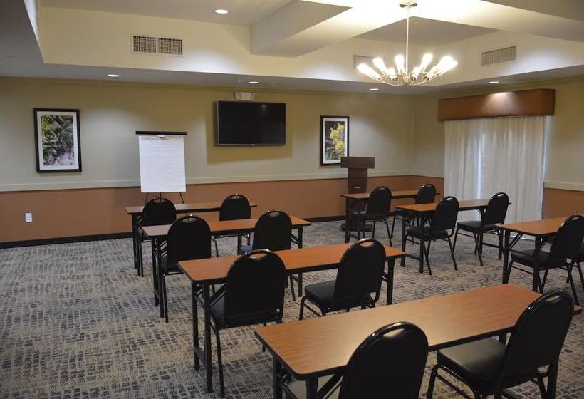 فندق Best Western Plus Elmendorf