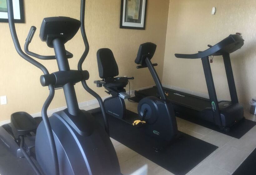 Cobblestone Hotel And Suites   Jefferson