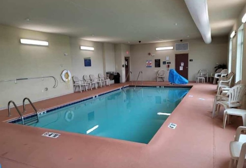 Cobblestone Hotel And Suites   Jefferson