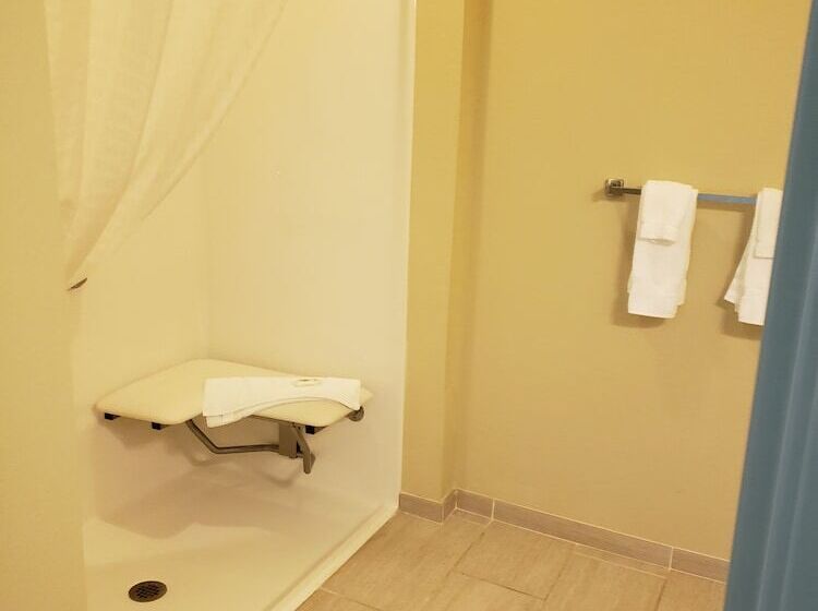 Cobblestone Hotel And Suites   Jefferson