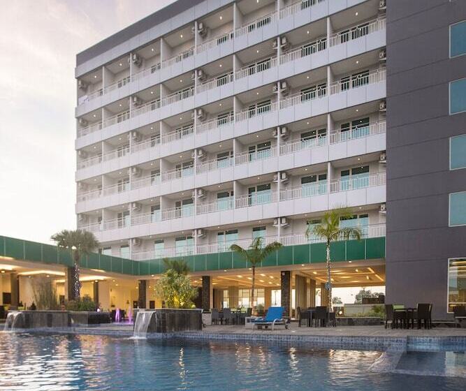 هتل Dalton Makassar