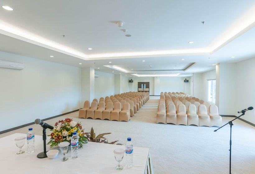 هتل Dalton Makassar