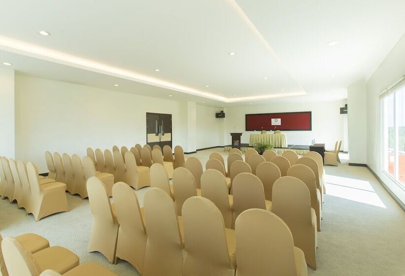 هتل Dalton Makassar